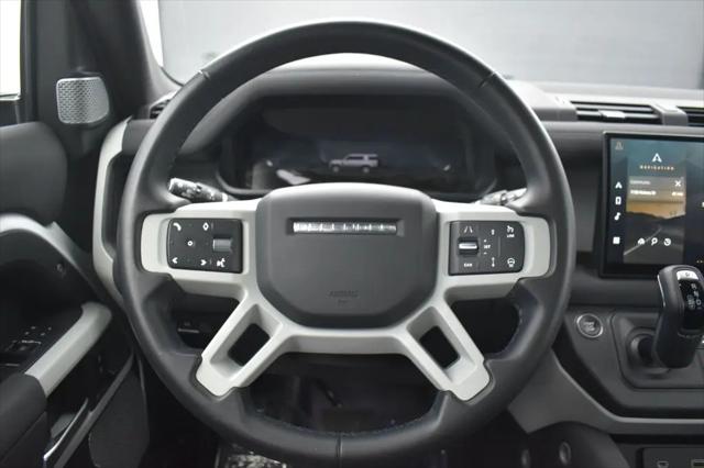 2023 Land Rover Defender 130 X-Dynamic SE
