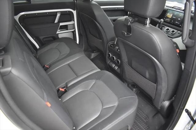 2023 Land Rover Defender 130 X-Dynamic SE