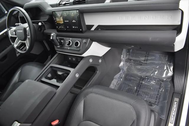 2023 Land Rover Defender 130 X-Dynamic SE