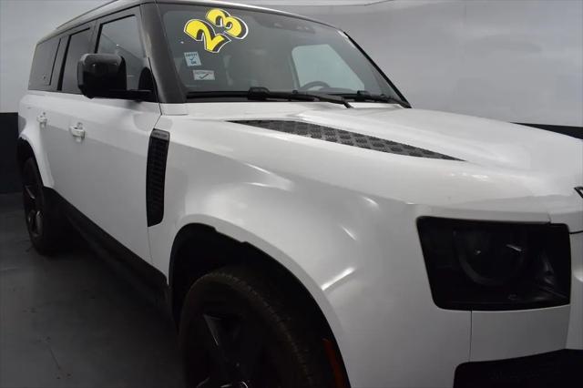 2023 Land Rover Defender 130 X-Dynamic SE