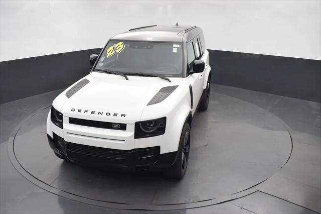 2023 Land Rover Defender 130 X-Dynamic SE
