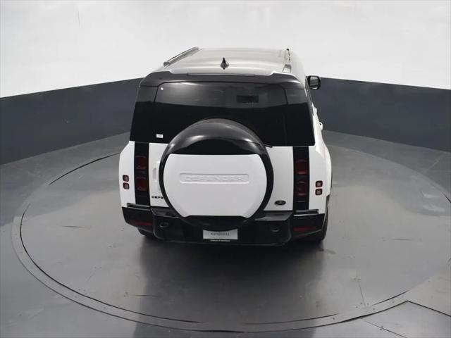 2023 Land Rover Defender 130 X-Dynamic SE