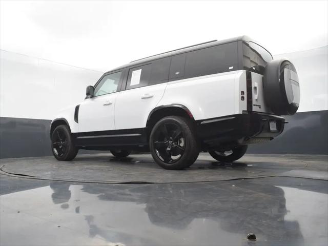 2023 Land Rover Defender 130 X-Dynamic SE