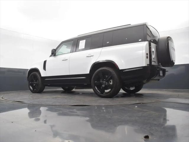 2023 Land Rover Defender 130 X-Dynamic SE
