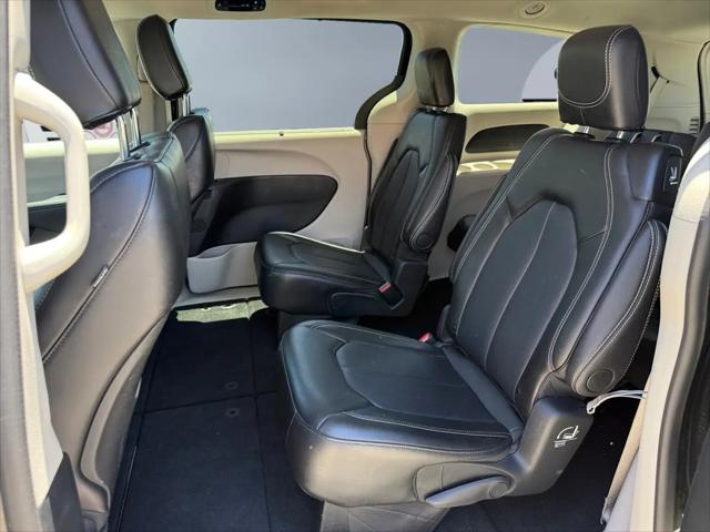 2024 Chrysler Pacifica Touring L AWD