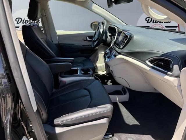 2024 Chrysler Pacifica Touring L AWD