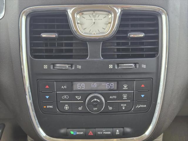2013 Chrysler Town & Country Touring-L