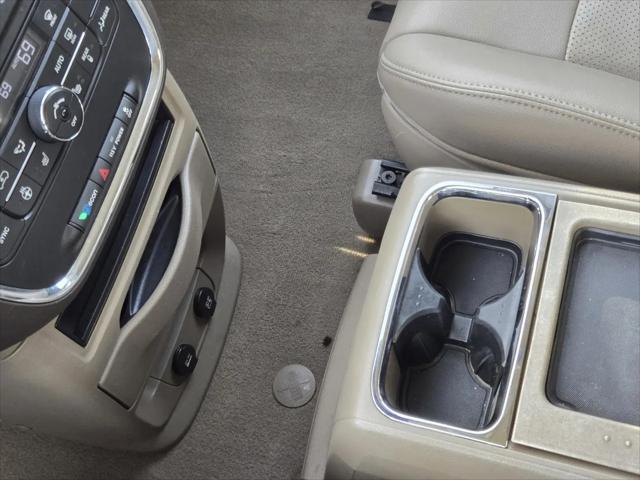 2013 Chrysler Town & Country Touring-L