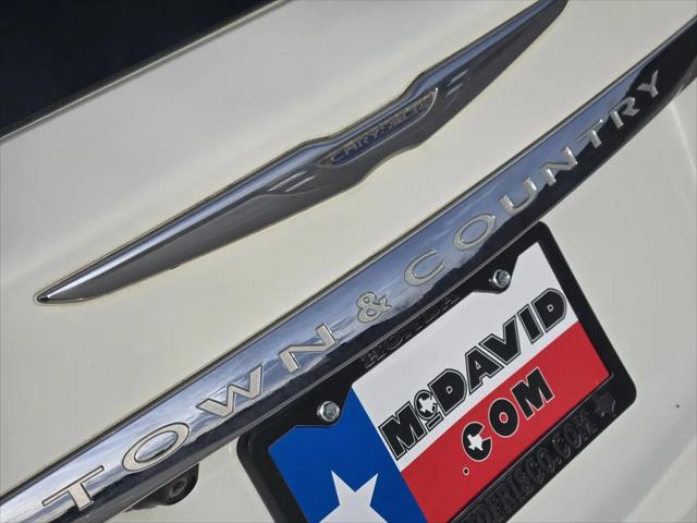 2013 Chrysler Town & Country Touring-L