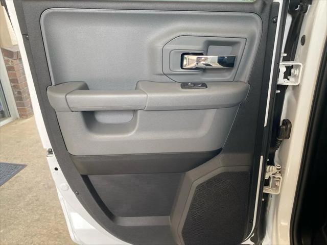 2019 Ram 1500 Classic SLT Quad Cab 4x4 6'4" Box