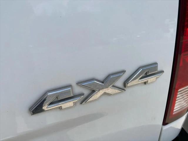 2019 Ram 1500 Classic SLT Quad Cab 4x4 6'4" Box