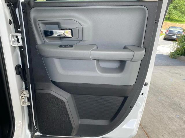 2019 Ram 1500 Classic SLT Quad Cab 4x4 6'4" Box