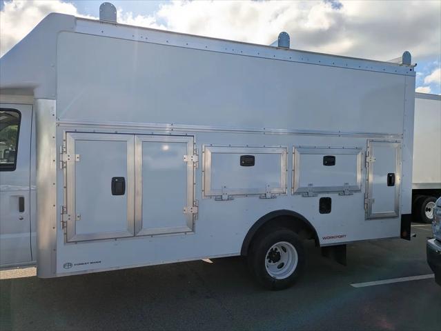 2027 Ford E-Series Cutaway E-Series Cutaway
