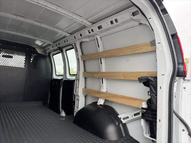 2024 GMC Savana Cargo RWD 2500 Regular Wheelbase Work Van