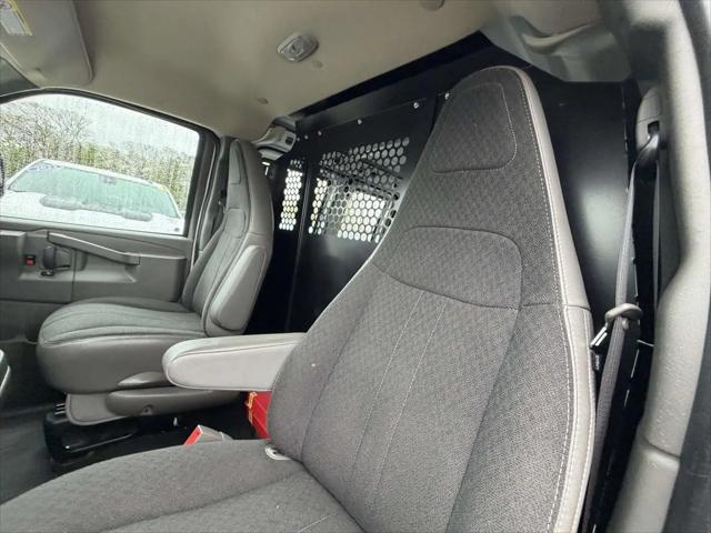 2024 GMC Savana Cargo RWD 2500 Regular Wheelbase Work Van