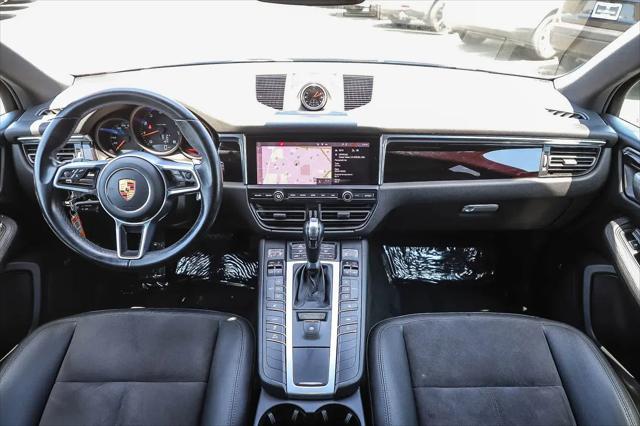 2020 Porsche Macan Macan
