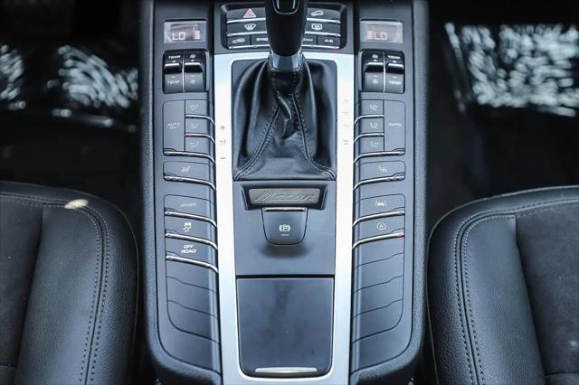 2020 Porsche Macan Macan