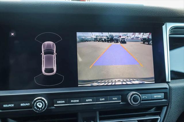 2020 Porsche Macan Macan