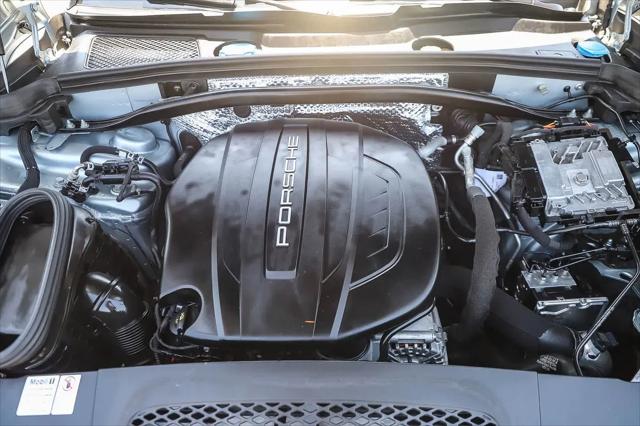 2020 Porsche Macan Macan