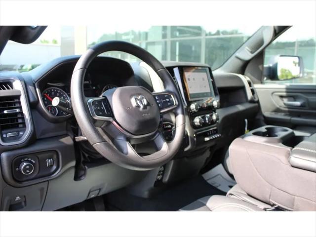 2026 Ram 1500 Warlock Crew Cab 4x4 5'7" Box
