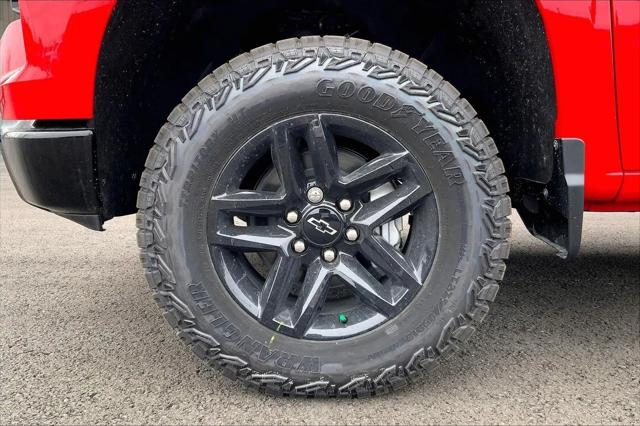 2026 Chevrolet Silverado 1500 4WD Crew Cab Short Bed Custom Trail Boss