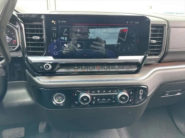 2024 GMC Sierra 1500 4WD Crew Cab Short Box SLT