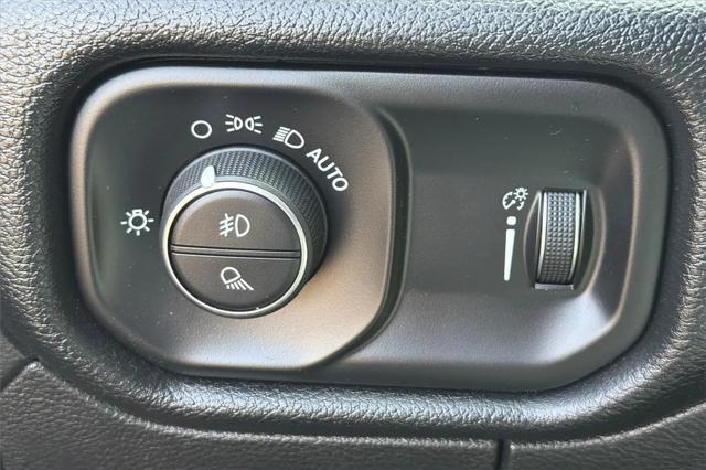 2021 Ram 1500 Big Horn Crew Cab 4x4 5'7" Box