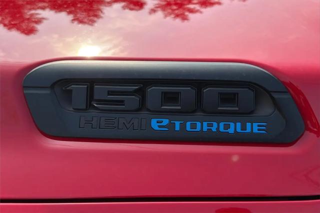 2021 Ram 1500 Big Horn Crew Cab 4x4 5'7" Box