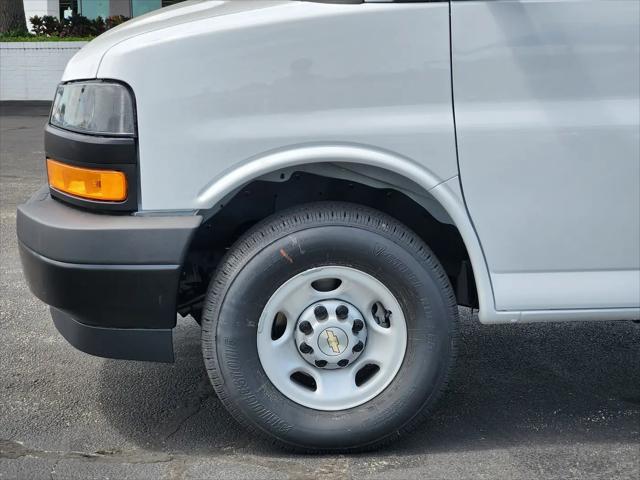 2026 Chevrolet Express Passenger 3500 Extended Wheelbase, LS, RWD