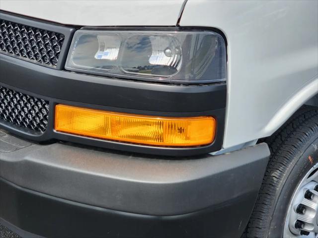 2026 Chevrolet Express Passenger 3500 Extended Wheelbase, LS, RWD