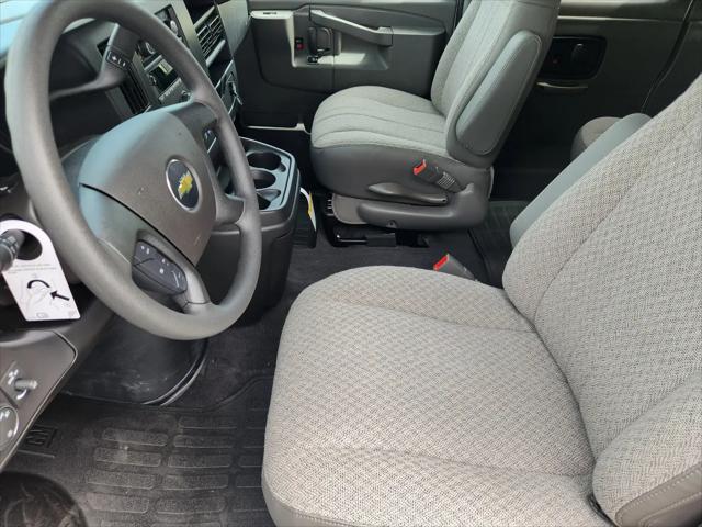 2026 Chevrolet Express Passenger 3500 Extended Wheelbase, LS, RWD