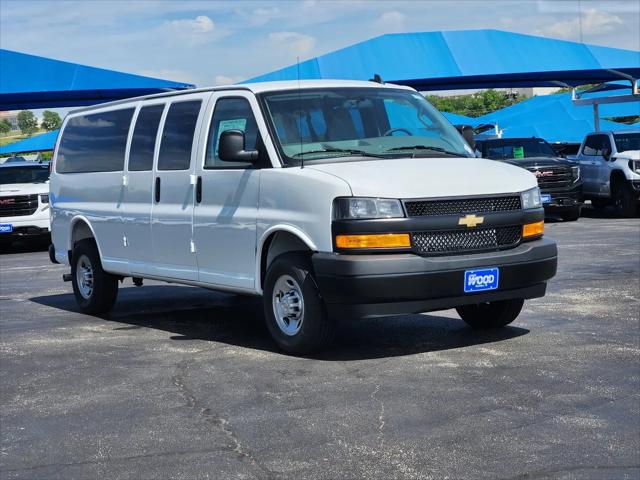 2026 Chevrolet Express Passenger 3500 Extended Wheelbase, LS, RWD