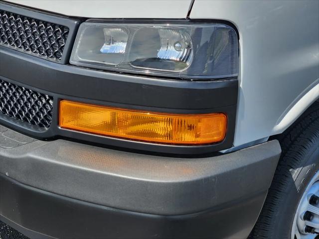 2026 Chevrolet Express Passenger 3500 Extended Wheelbase, LS, RWD