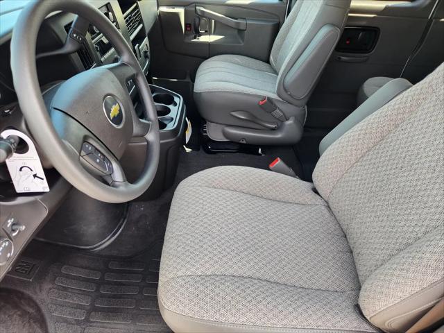 2026 Chevrolet Express Passenger 3500 Extended Wheelbase, LS, RWD