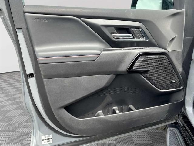 2025 Chevrolet Silverado EV RST