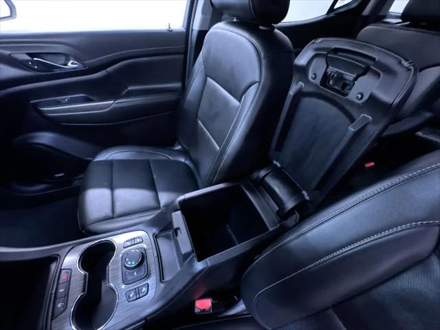 2023 GMC Acadia FWD SLT