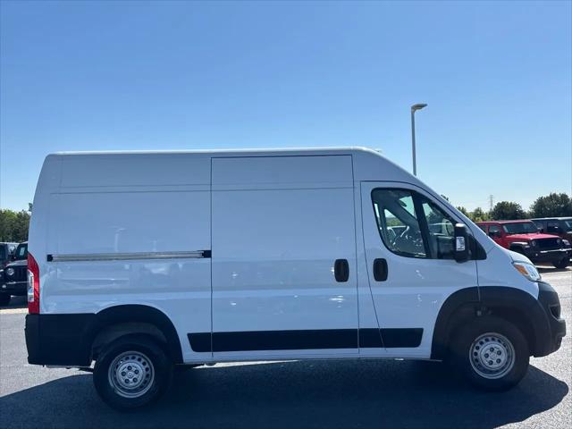 2024 Ram ProMaster 2500 Cargo Van Tradesman High Roof 136" WB w/Pass Seat