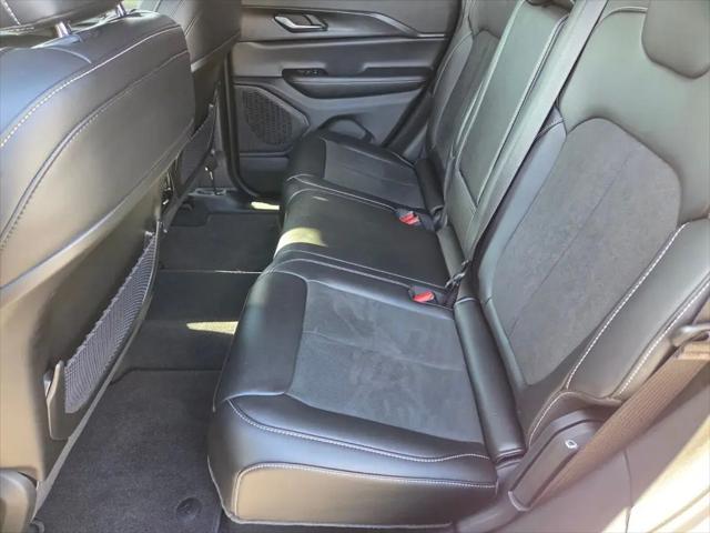 2025 Jeep Grand Cherokee Altitude X 4x2