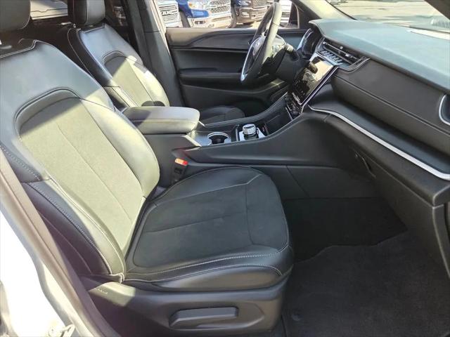 2025 Jeep Grand Cherokee Altitude X 4x2
