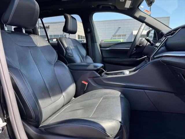 2023 Jeep Grand Cherokee L Overland 4x4