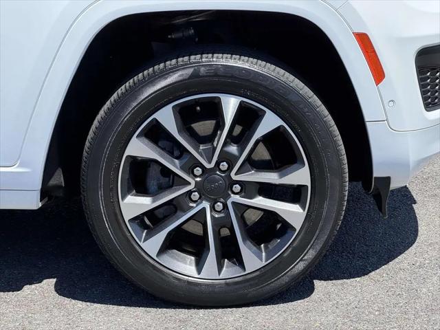 2023 Jeep Grand Cherokee L Overland 4x4