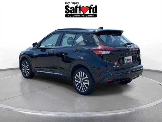 2024 Nissan Kicks SR Xtronic CVT