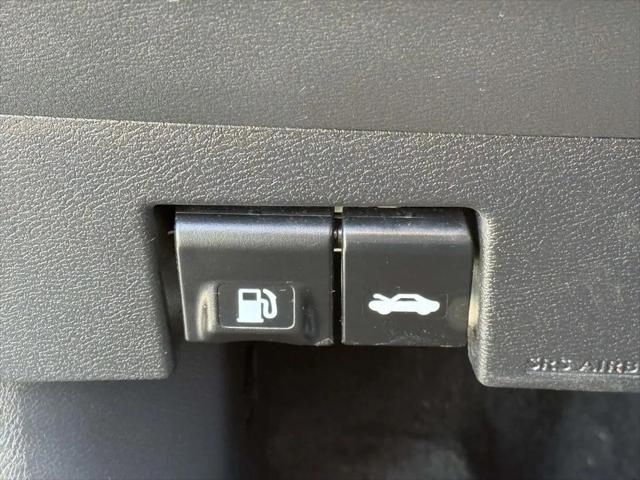 2024 Nissan Kicks SR Xtronic CVT