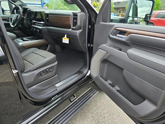 2026 Chevrolet Silverado 2500HD Crew Cab, Standard Bed, High Country, 4WD