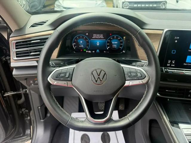 2025 Volkswagen Atlas 2.0T SE w/Technology