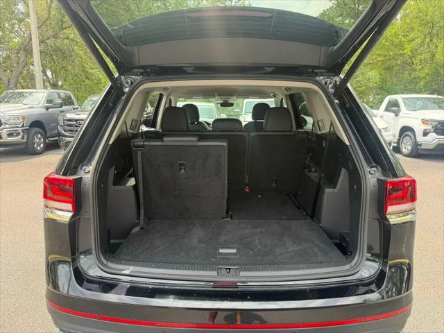2025 Volkswagen Atlas 2.0T SE w/Technology