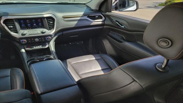 2022 GMC Acadia AWD AT4