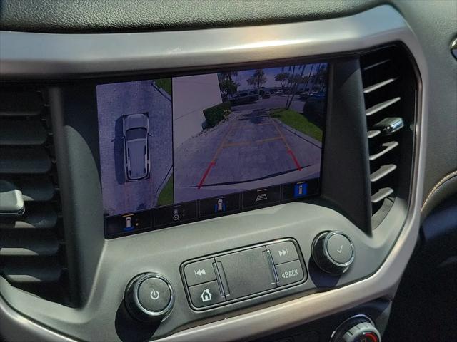 2022 GMC Acadia AWD AT4