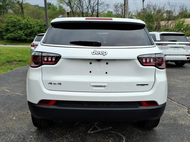 2024 Jeep Compass Latitude Lux FWD