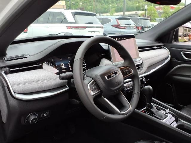 2024 Jeep Compass Latitude Lux FWD